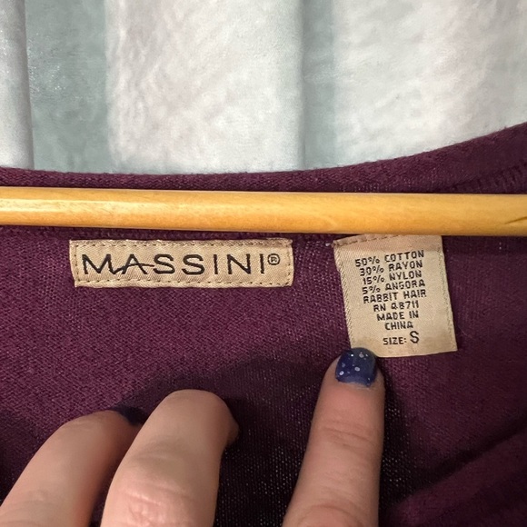 Massini Burgundy Long Sleeve Wide Scoop Neck Lightweight Sweater - size Small - Picture 7 of 9